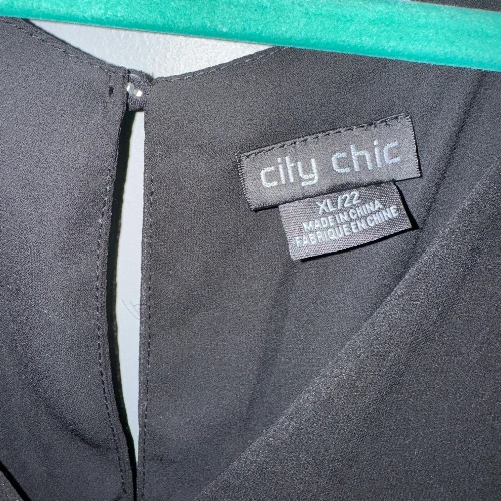 EUC City Chic Trendy Pretty Ruffle Cocktail Dress LBD Size 22W - Picture 3 of 5